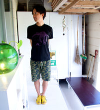 画像をギャラリービューアに読み込む, 図鑑Tシャツ<BR>BLACK<BR>ヤシガニ