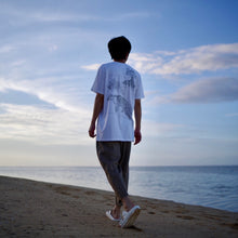 画像をギャラリービューアに読み込む, 図鑑Tシャツ<BR>WHITE<BR>IRIOMOTE CAT