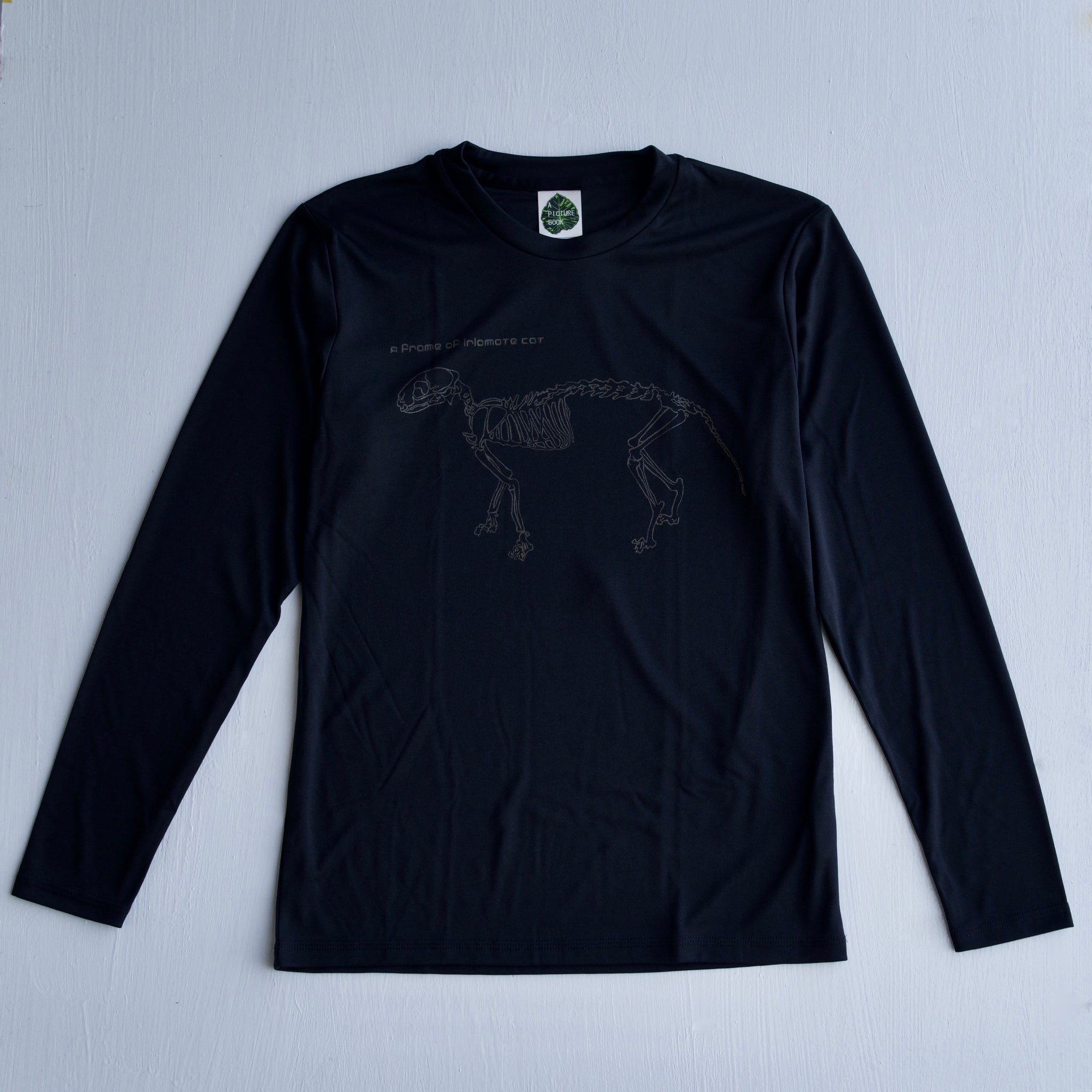 DRY(吸汗速乾)長袖図鑑TシャツBLACKイリオモテヤマネコ骨格 – A